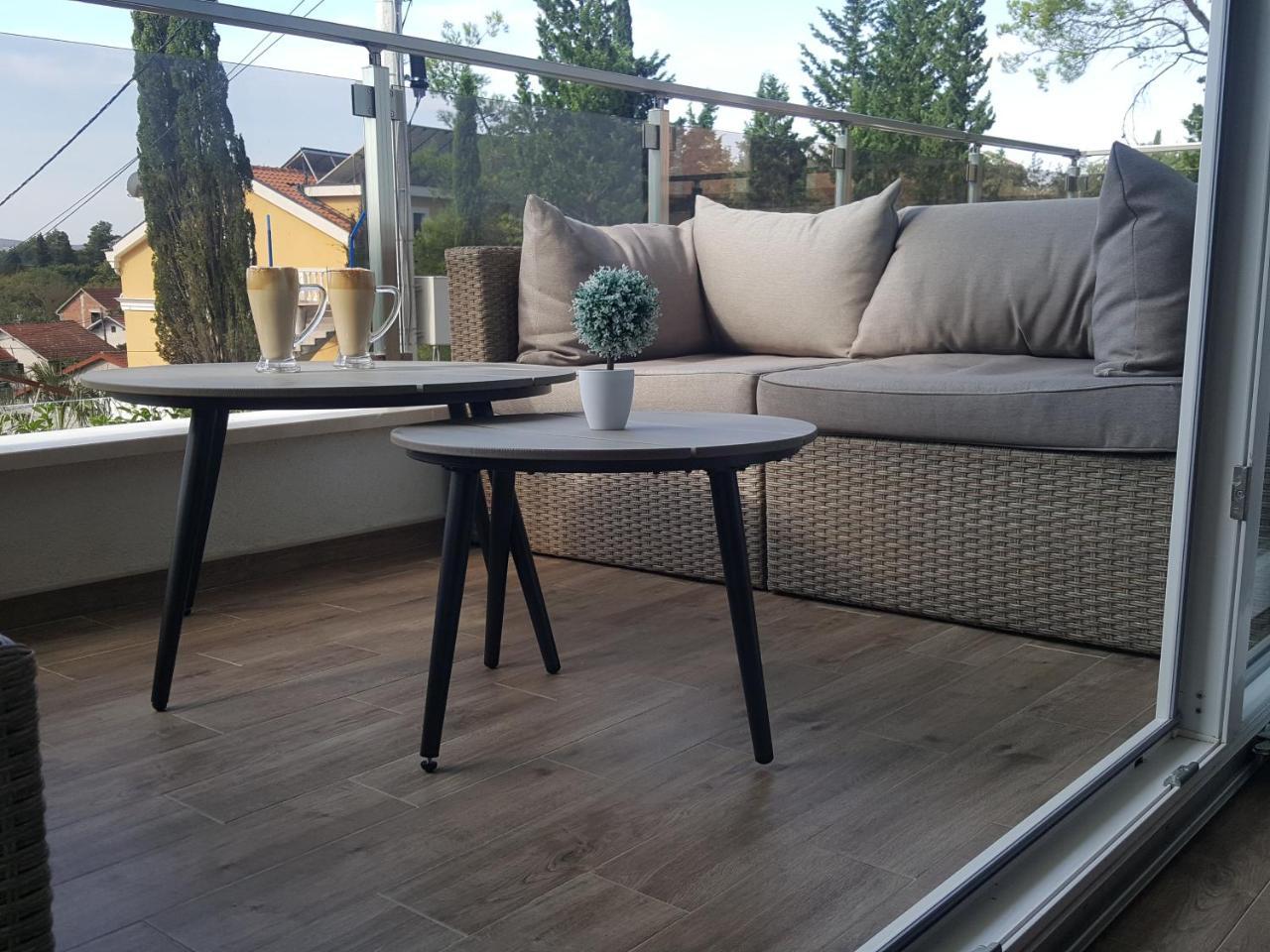 Apartments Sunny Hill Tivat Exterior foto